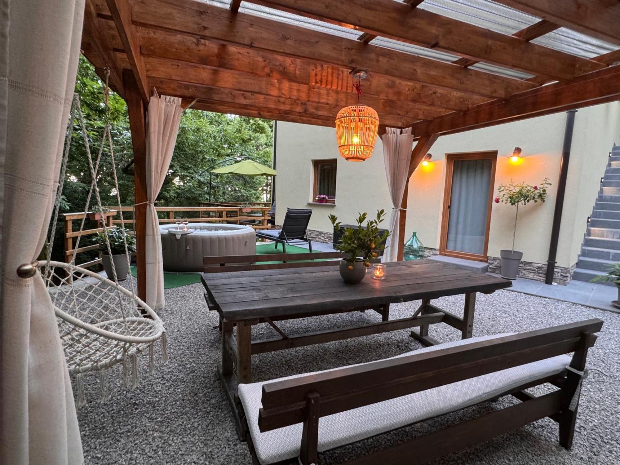 Apartment With A Terrace Forest Home Lullula Veprinac 外观 照片